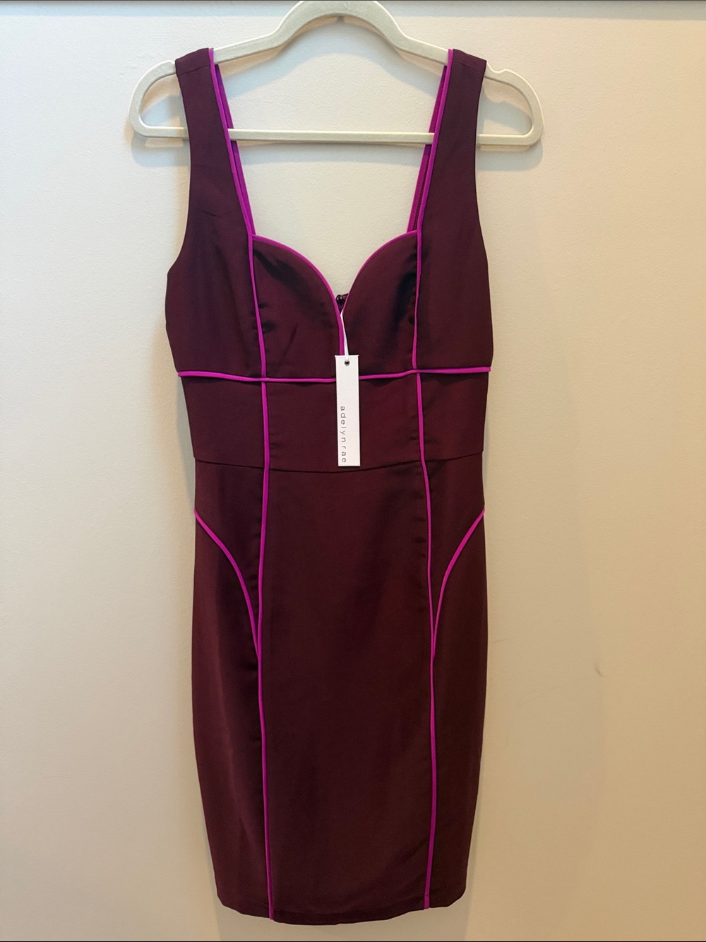 NWT Adelyn Rae Plum Chemise with Pink Piping Midi Dress Sz S